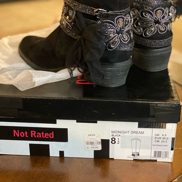 Midnight Dream Boots - Picture 13 of 17
